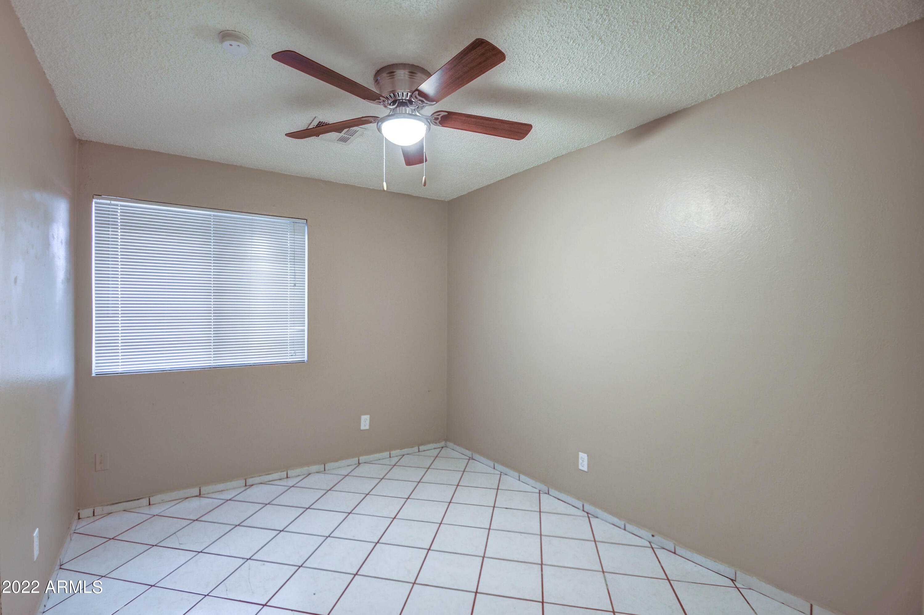 6221 West Monterey Way Phoenix, AZ 85033 - Photo 10 of 19 BED 2, 1