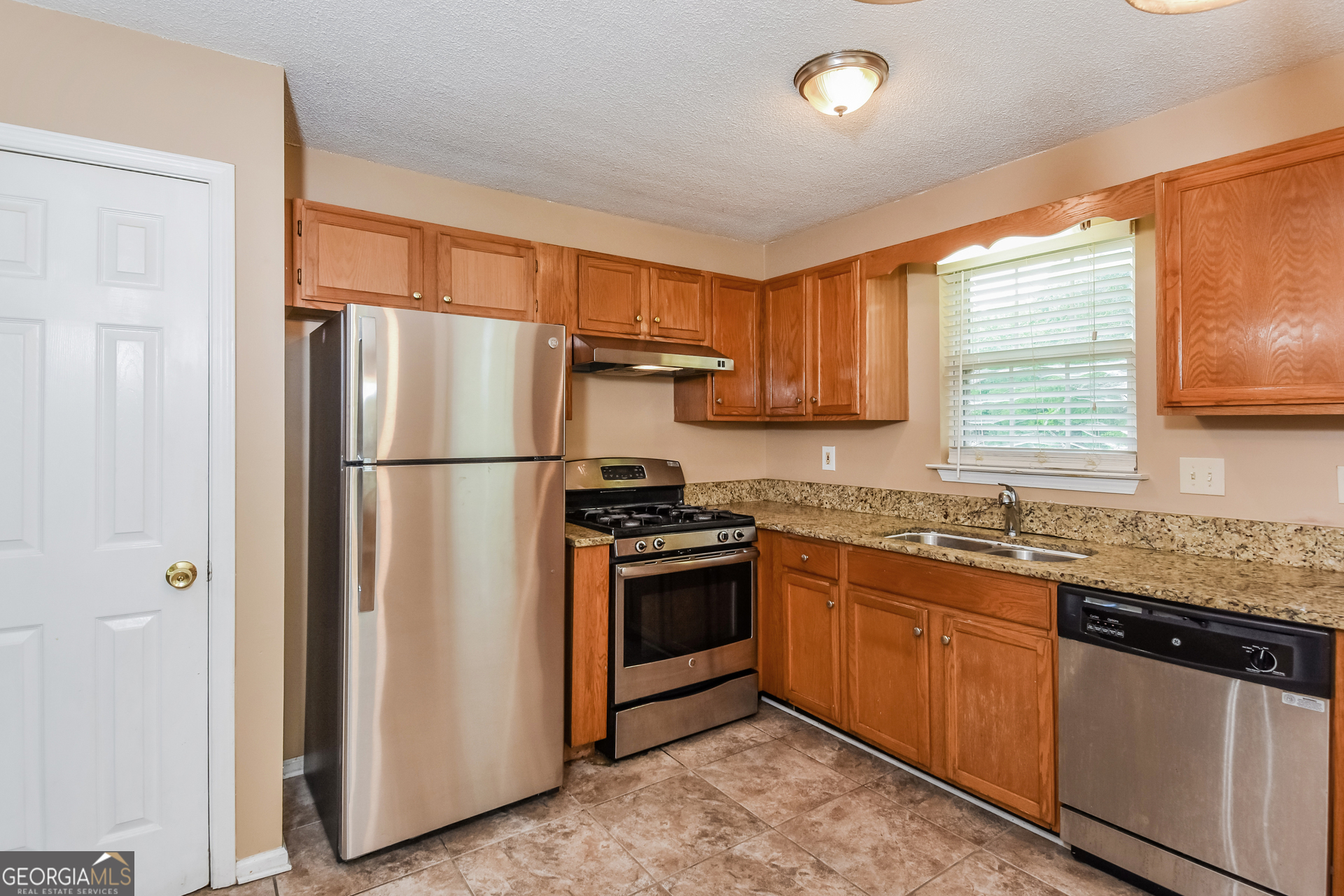 3385 Slate Drive Austell, GA 30106 - Photo 9 of 17