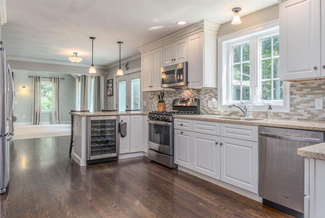 64 Phillips Pond Road Sandown, NH 03873 - Photo 4 of 40