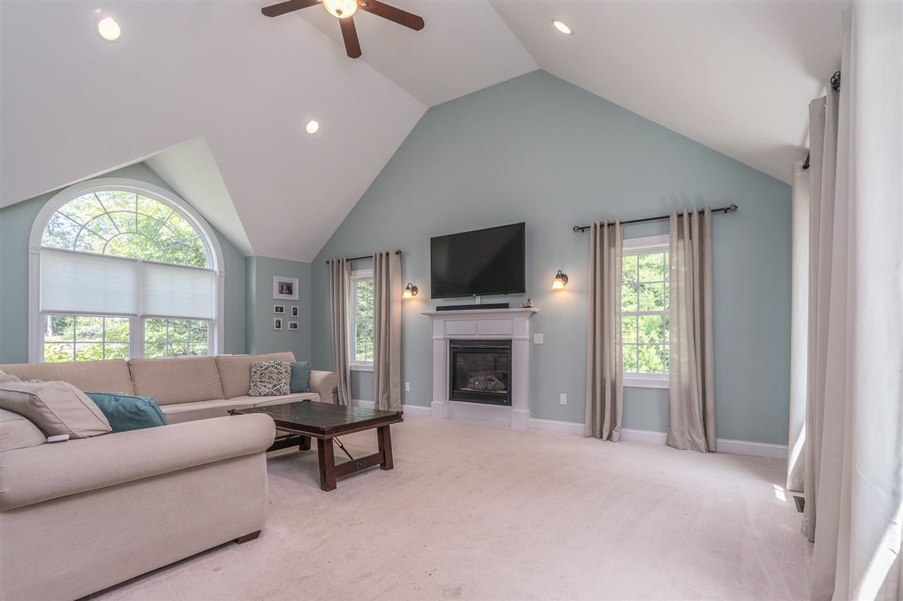 64 Phillips Pond Road Sandown, NH 03873 - Photo 9 of 40