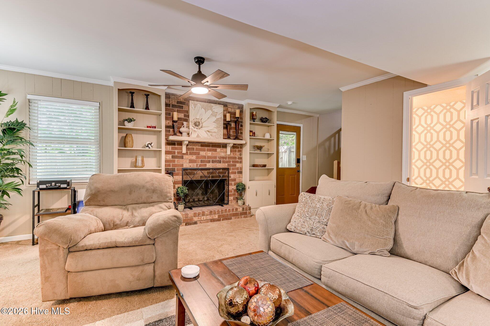 3304 Quaker Springs Road Augusta, GA 30907 - Photo 29 of 39 Family Room / Built-Ins