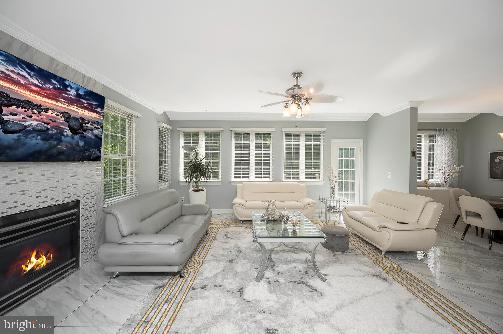 16005 Kings Mountain Road Woodbridge, VA 22191 - Photo 4 of 37