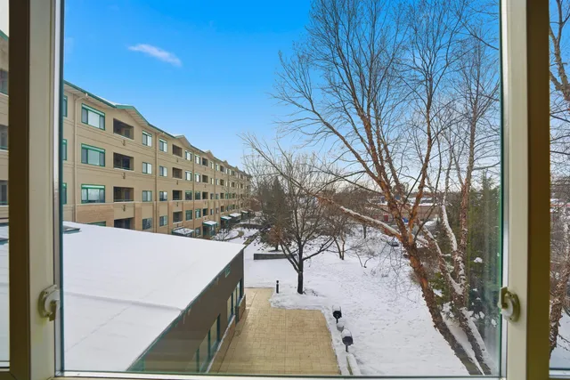 $259,900 | 400 North Richmond Street, Unit 323, Appleton, WI 54911