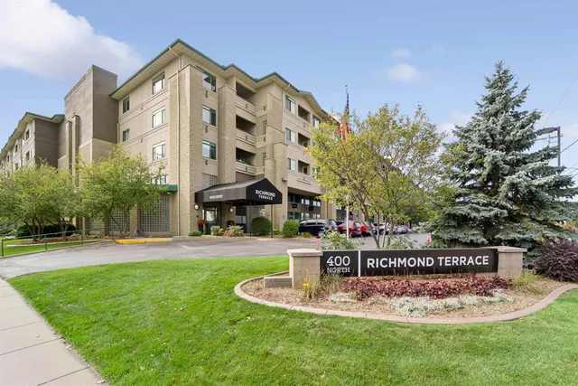 $259,900 | 400 North Richmond Street, Unit 323, Appleton, WI 54911