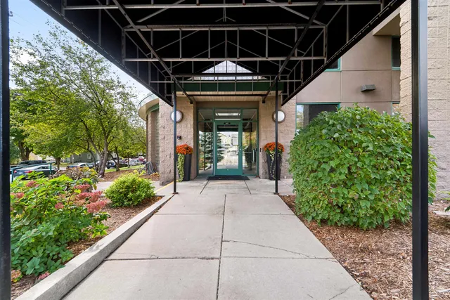 $259,900 | 400 North Richmond Street, Unit 323, Appleton, WI 54911