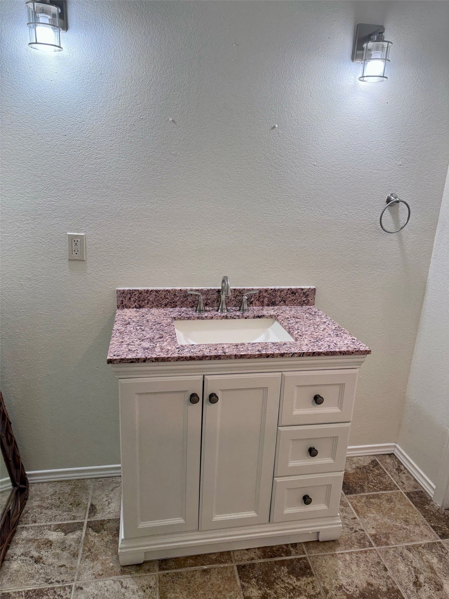 1937 Red Bluff Road Seabrook, TX 77586 - Photo 17 of 27 The primary bath mirror to be hung over sink