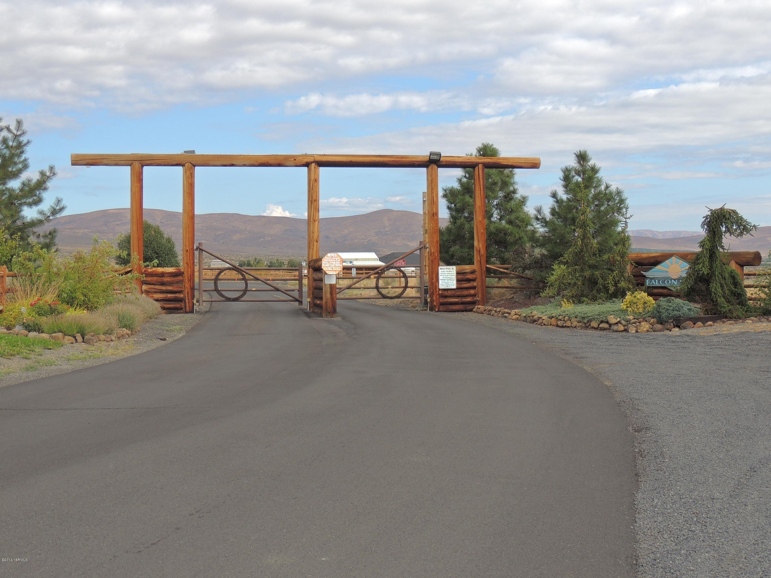 270 Red Tail Road Yakima, WA 98908 - Photo 14 of 69 Falcon Ridge rd directions (4)