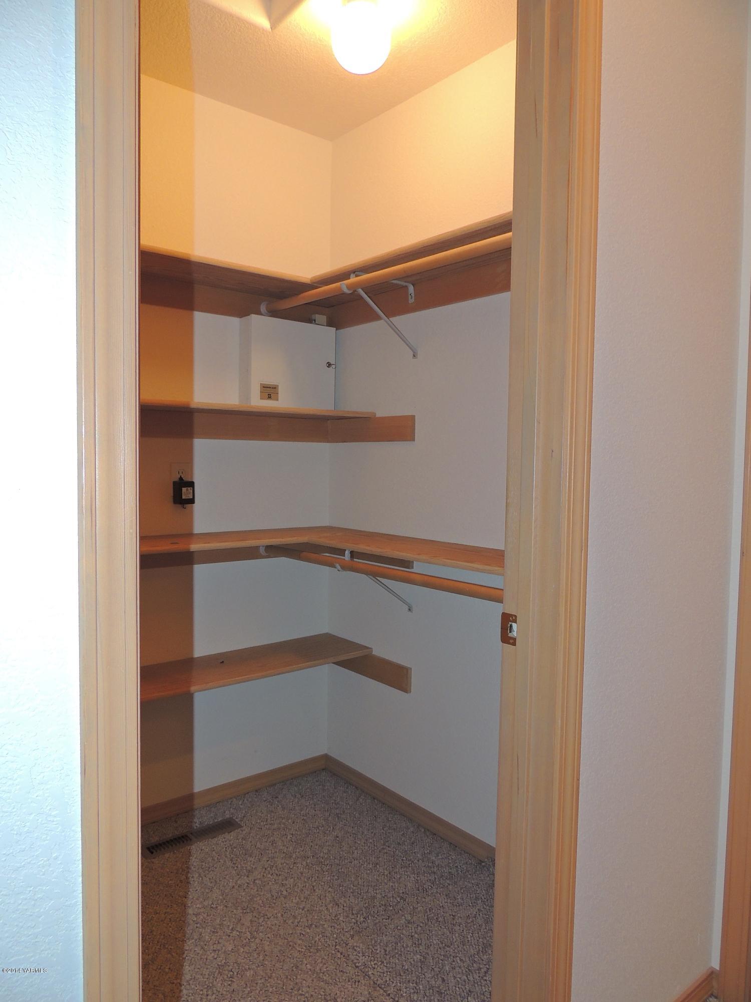 270 Red Tail Road Yakima, WA 98908 - Photo 45 of 69 a view of an empty walk in closet
