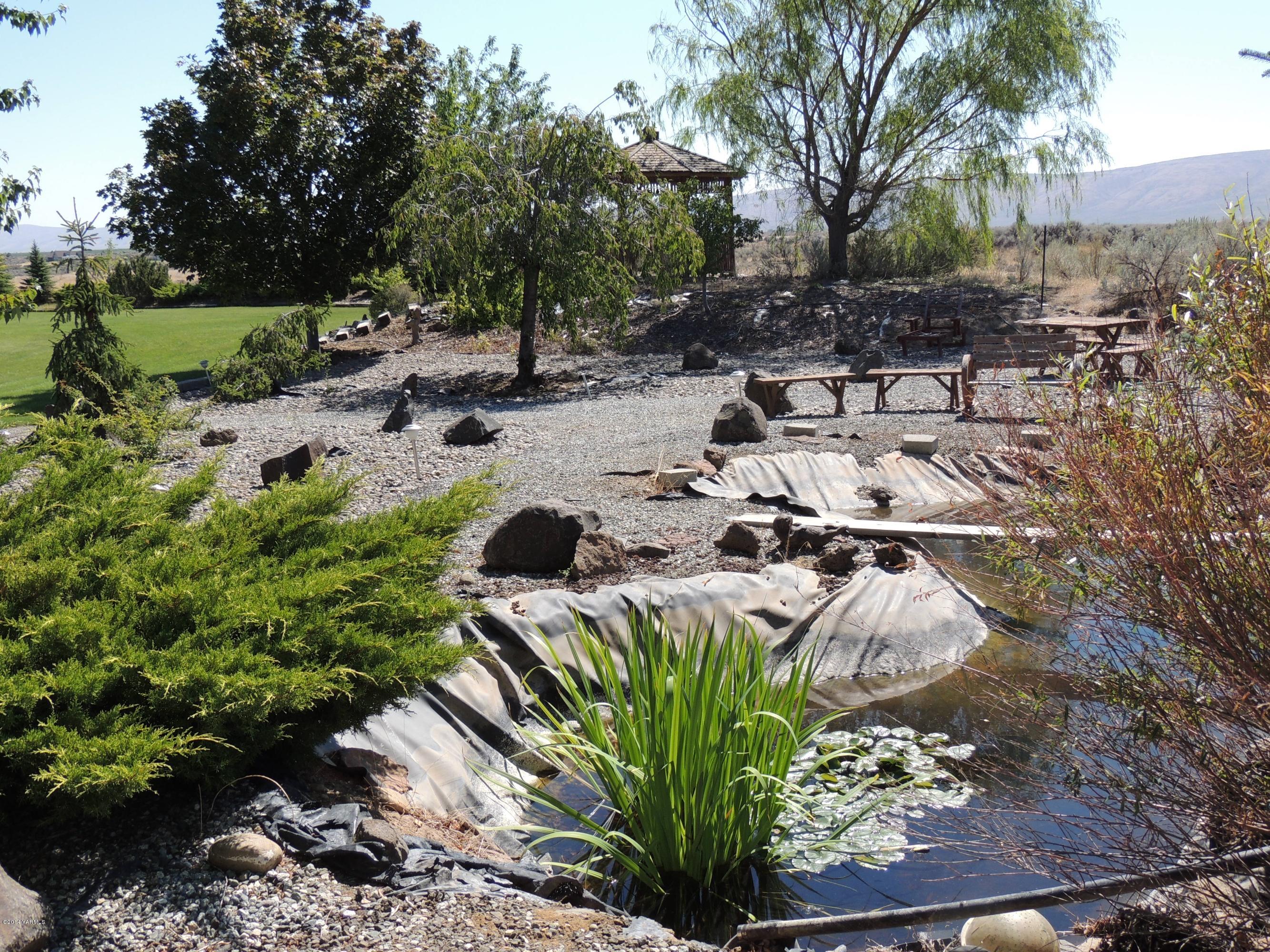 270 Red Tail Road Yakima, WA 98908 - Photo 56 of 69 270 Redtail ourside and shop pics (11)