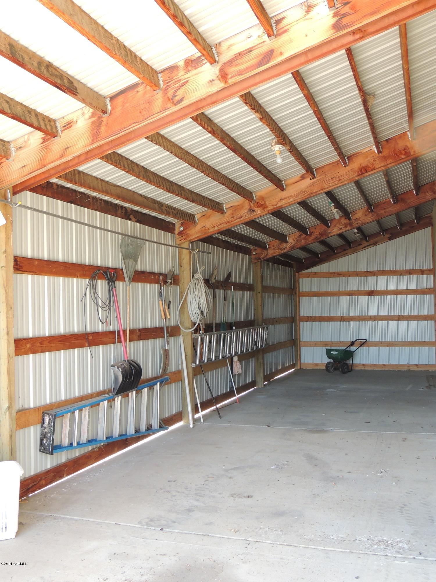 270 Red Tail Road Yakima, WA 98908 - Photo 58 of 69 a view of entryway
