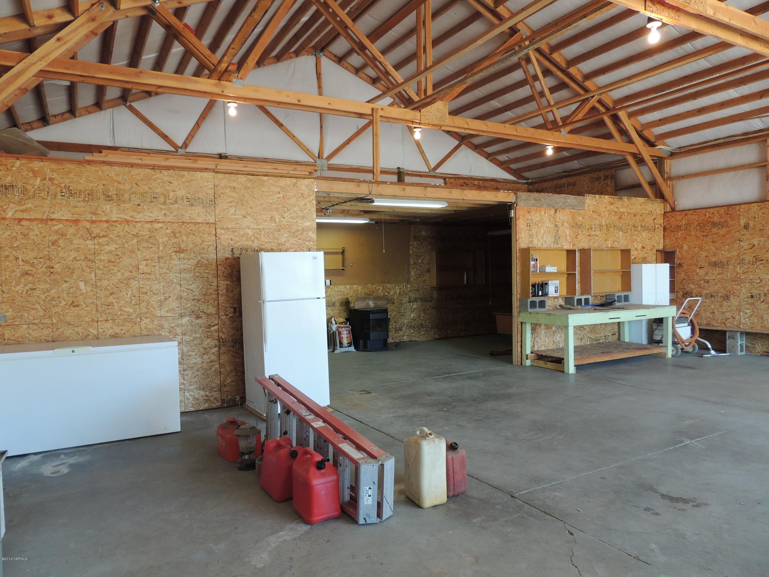 270 Red Tail Road Yakima, WA 98908 - Photo 64 of 69 a view of a room with racks