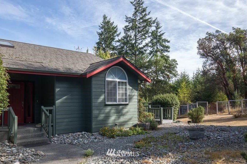 30 Henkes Road Sequim, WA 98382 - Photo 2 of 25