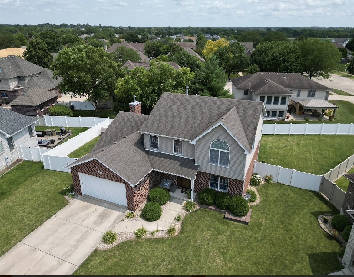 1204 Ryehill Court Joliet, IL 60431 - Photo 3 of 60 Gallery Image 3