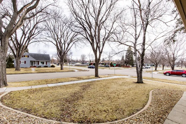 $250,000 | 1721 16th Street South, Moorhead, MN 56560