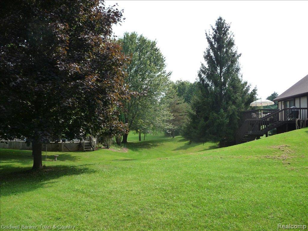 2875 Augustine Road Milford, MI 48381 - Photo 3 of 24 Back Yard