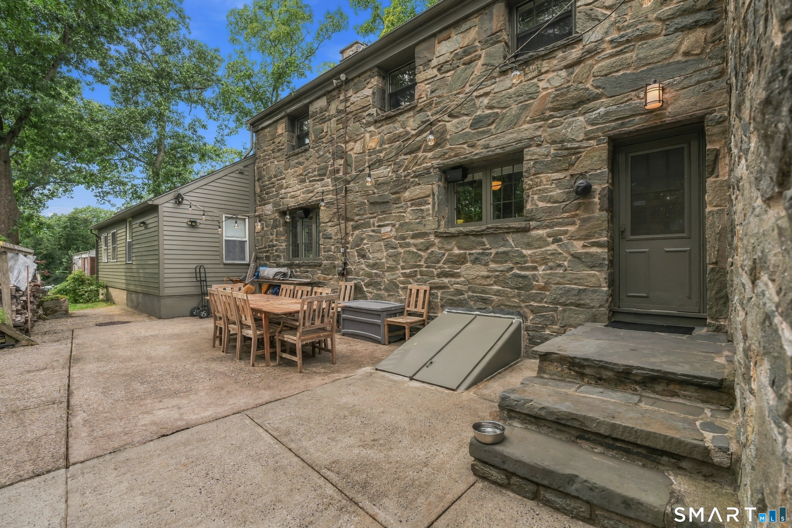 60 Broadbridge Road Bridgeport, CT 06610 - Photo 30 of 39 Gallery Image 30