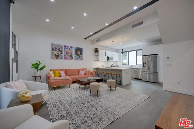 $5,995 | 4422 South Riley Drive, Los Angeles, CA 90066