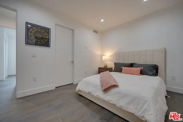 $5,995 | 4422 South Riley Drive, Los Angeles, CA 90066