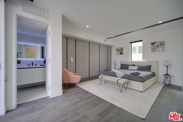 $5,995 | 4422 South Riley Drive, Los Angeles, CA 90066