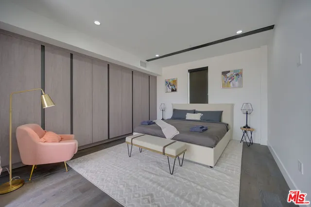 $5,995 | 4422 South Riley Drive, Los Angeles, CA 90066