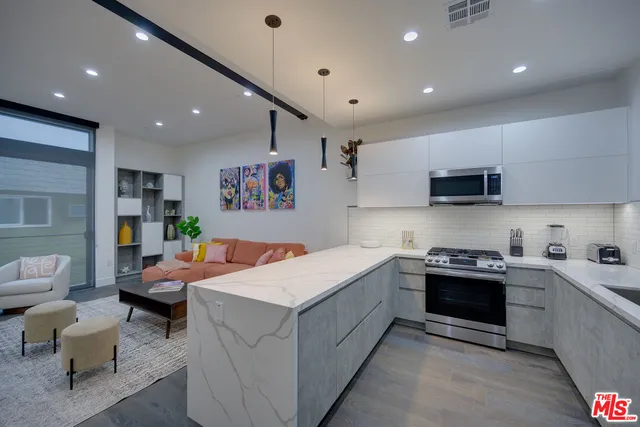 $5,995 | 4422 South Riley Drive, Los Angeles, CA 90066