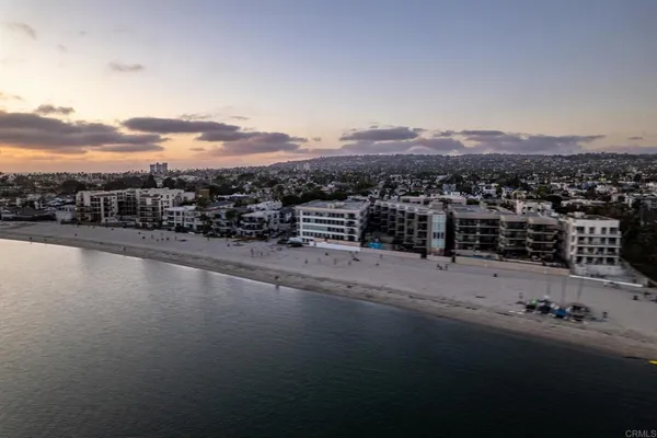 $999,000 | 4007 Everts Street, Unit 4D, San Diego, CA 92109