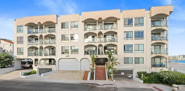 $999,000 | 4007 Everts Street, Unit 4D, San Diego, CA 92109