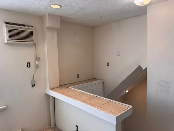 $2,800 | 14 Dane Street, Unit 3, Everett, MA 02149