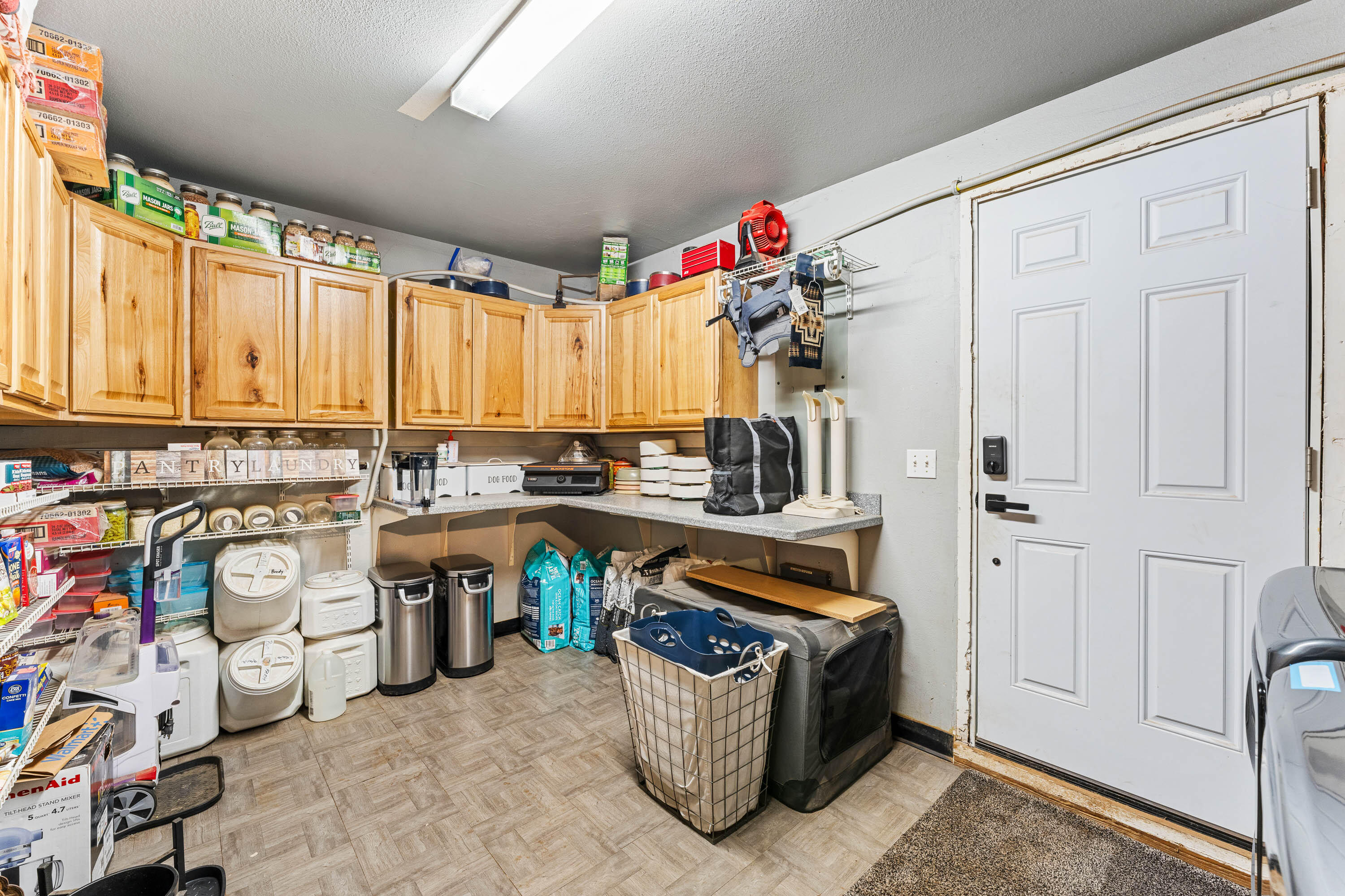 1492 Crooks Creek Road Selma, OR 97538 - Photo 16 of 38 Pantry