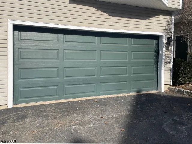 $3,100 | 42 Heatherwood Lane, Bedminster, NJ 07921