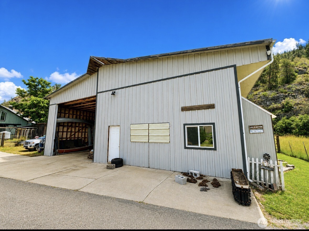 16 Mossy Rock Road Oroville, WA 98844 - Photo 5 of 40