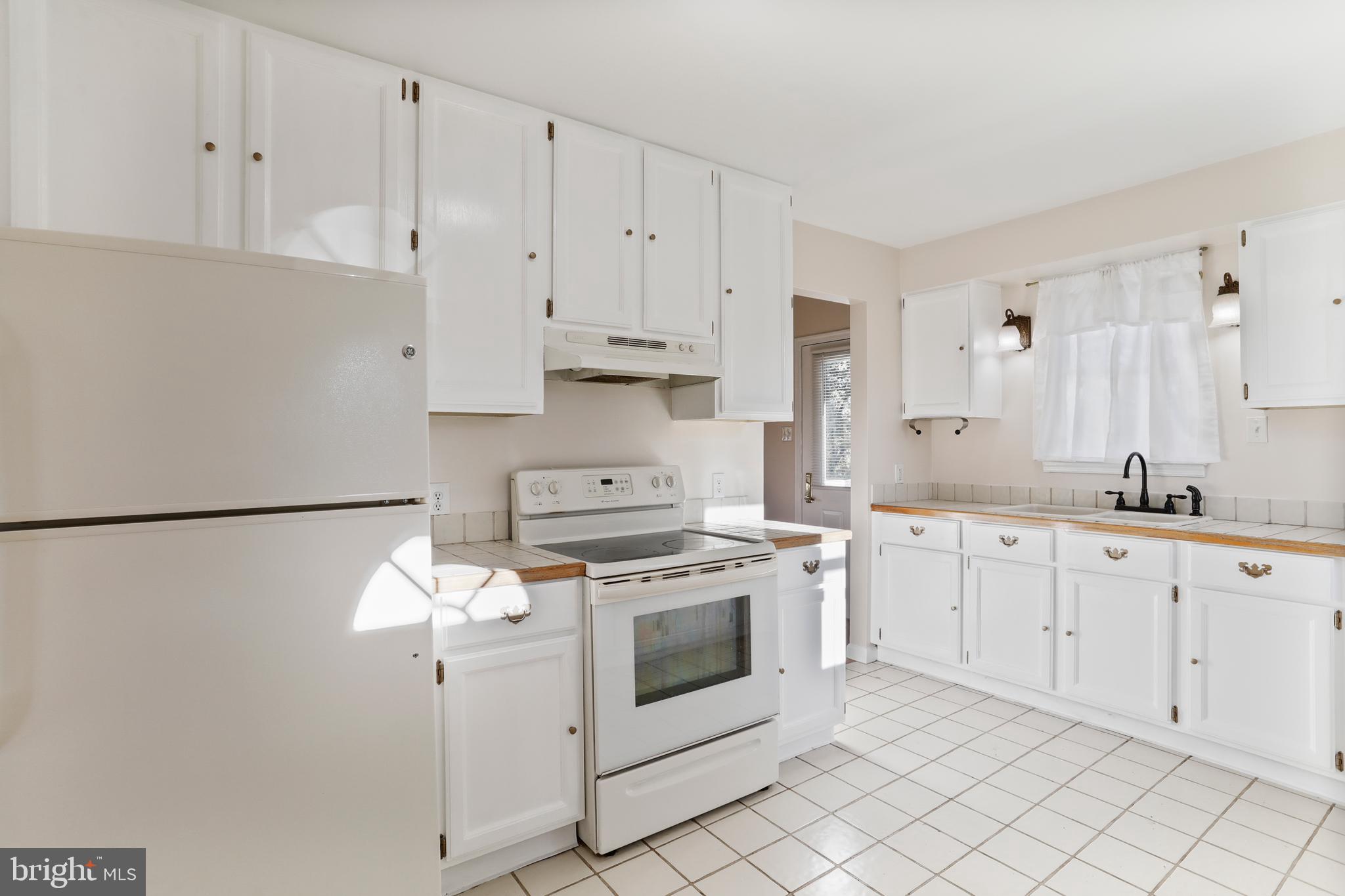4942 Johnsons Mill Road Berkeley Springs, WV 25411 - Photo 65 of 99 Kitchen