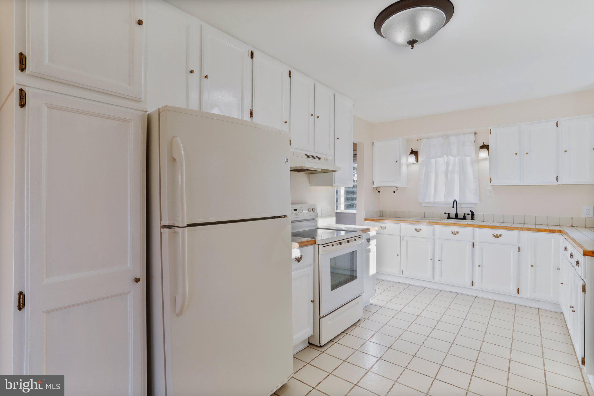 4942 Johnsons Mill Road Berkeley Springs, WV 25411 - Photo 66 of 99 Kitchen
