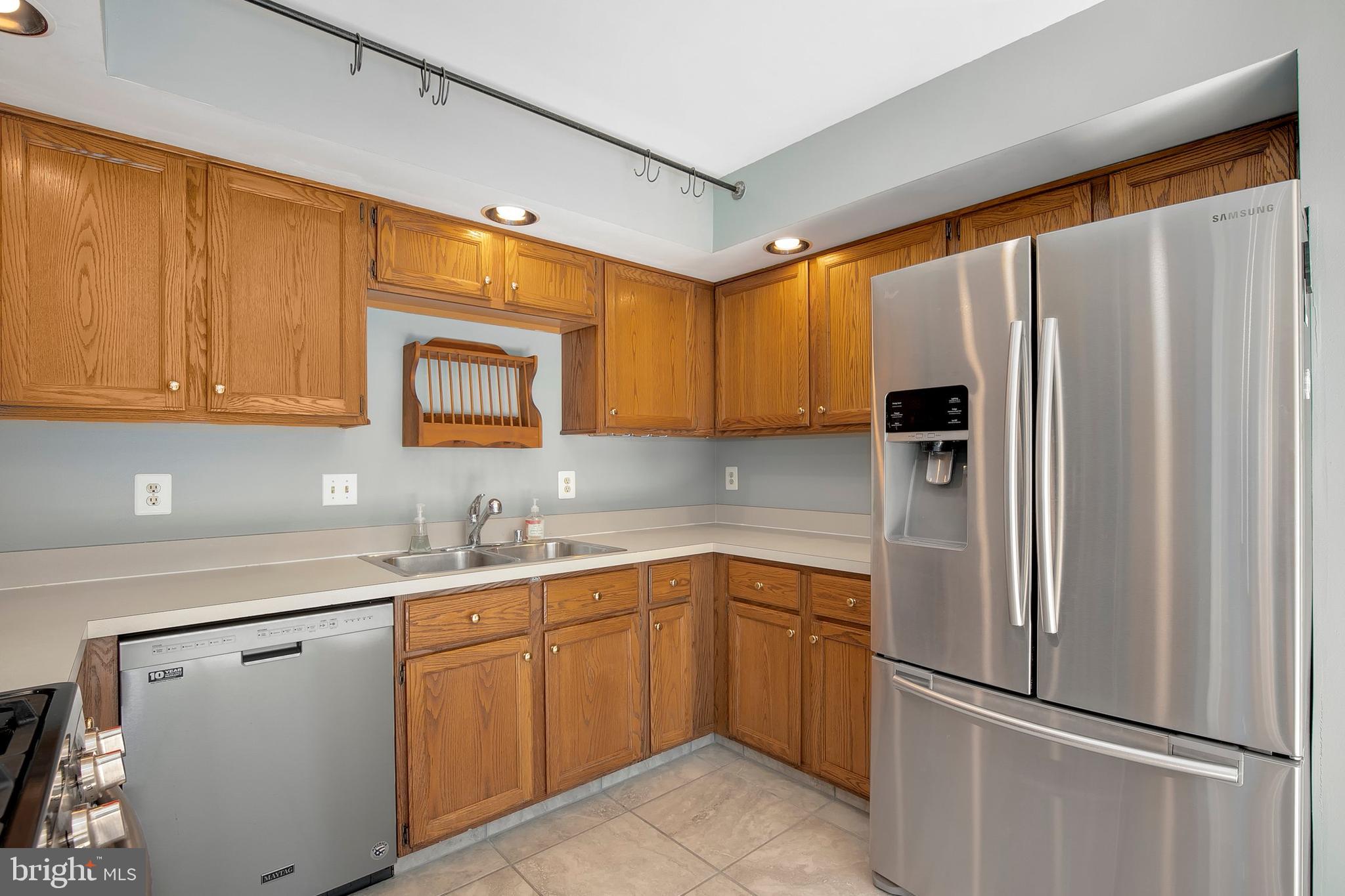 46582 Broadspear Terrace Sterling, VA 20165 - Photo 11 of 38