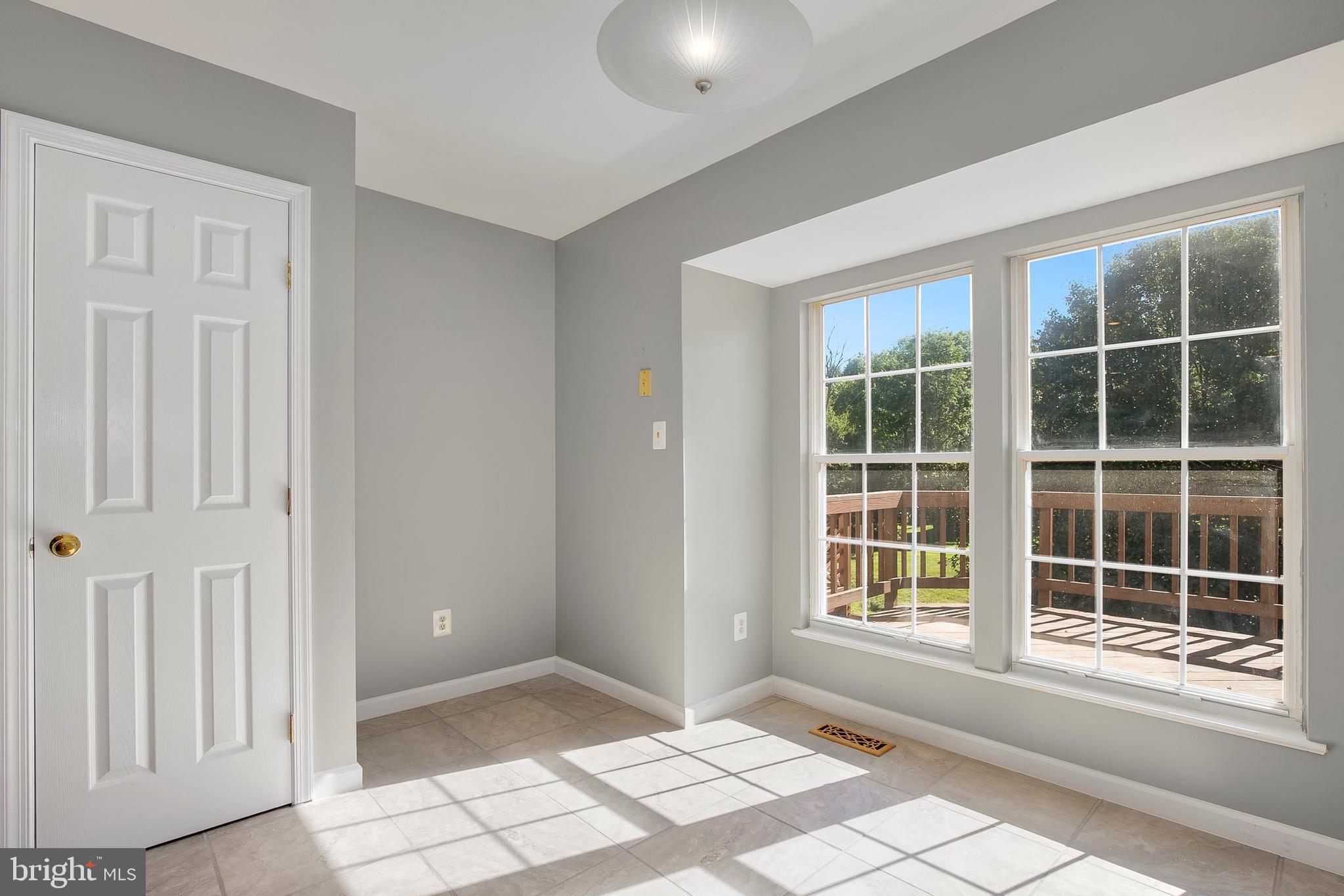46582 Broadspear Terrace Sterling, VA 20165 - Photo 13 of 38