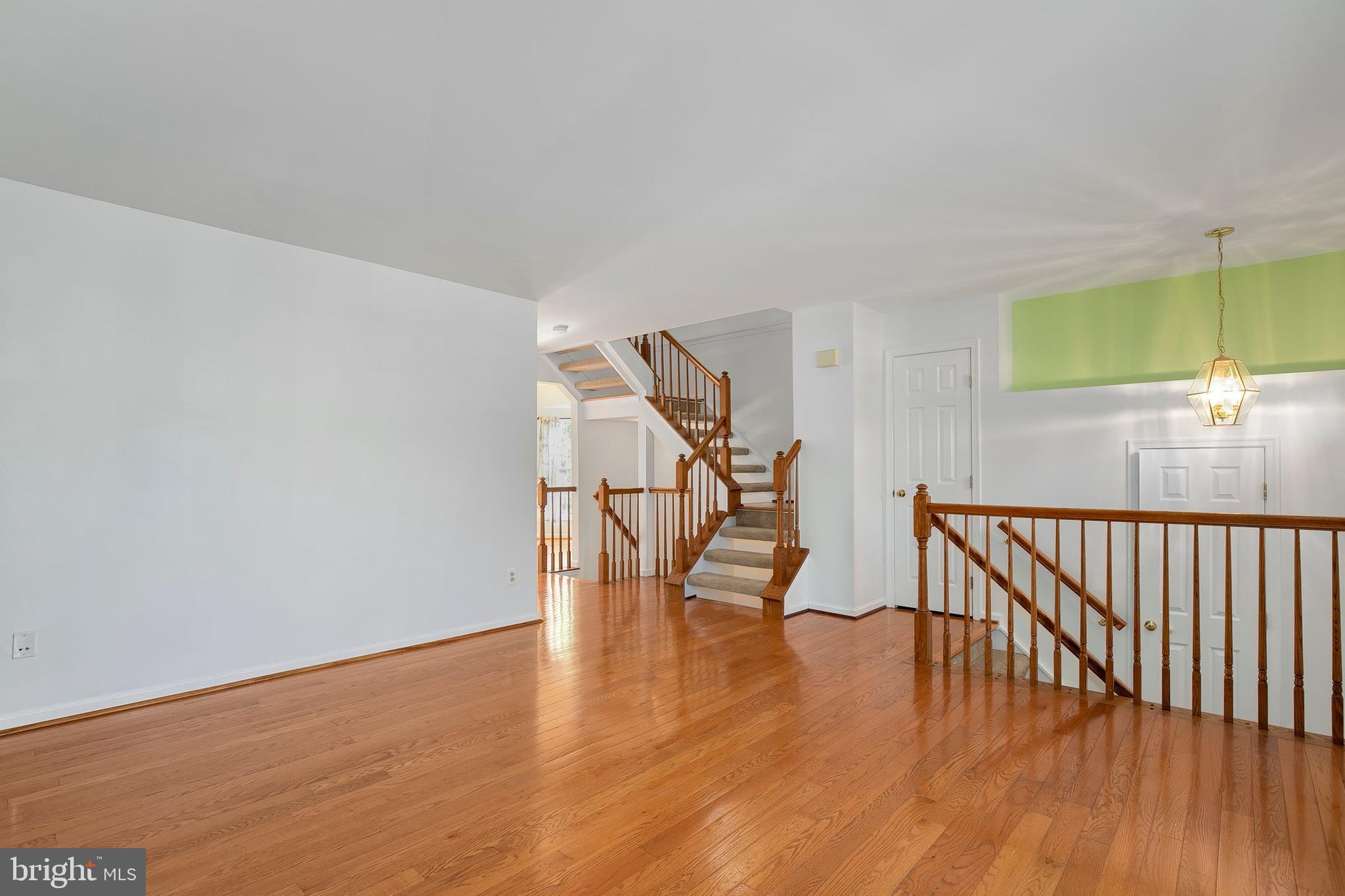 46582 Broadspear Terrace Sterling, VA 20165 - Photo 6 of 38