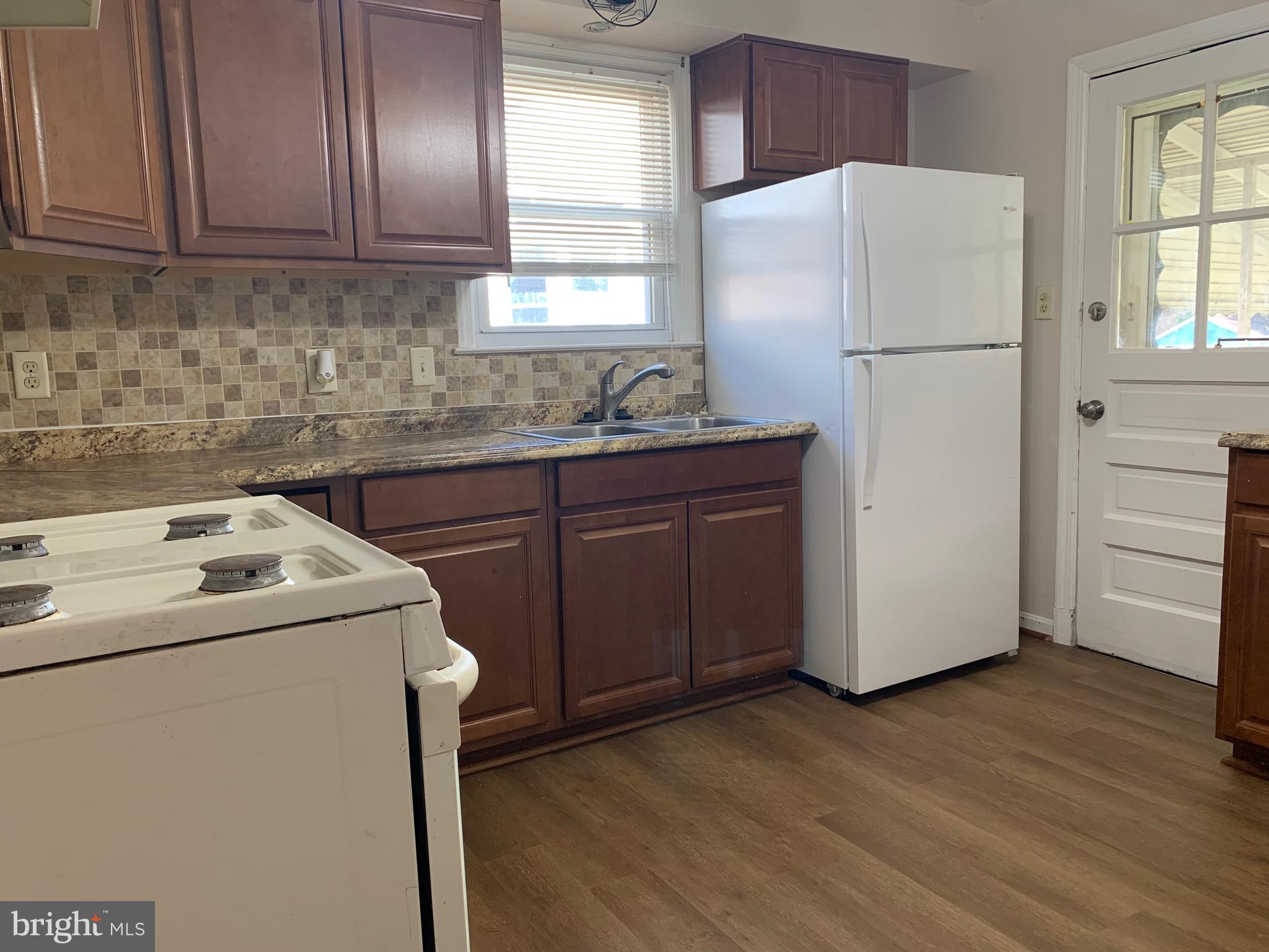 821 Lynvue Road Linthicum Heights, MD 21090 - Photo 16 of 27