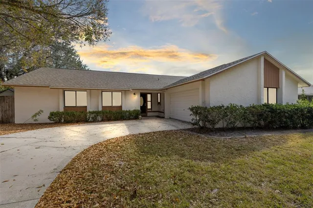 $3,100 | 1116 Fairway Drive, Winter Park, FL 32792