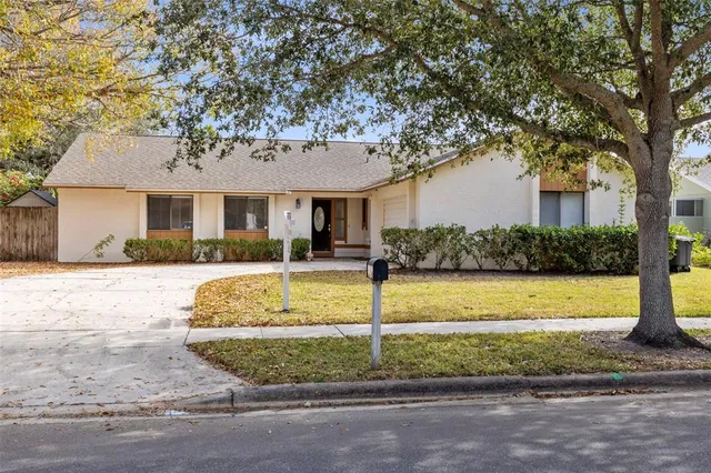 $3,100 | 1116 Fairway Drive, Winter Park, FL 32792