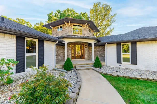 $499,900 | 26036 Parke Lane, Grosse Ile, MI 48138