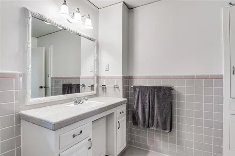 $1,290,000 | 7242 Alexander Drive, Dallas, TX 75214