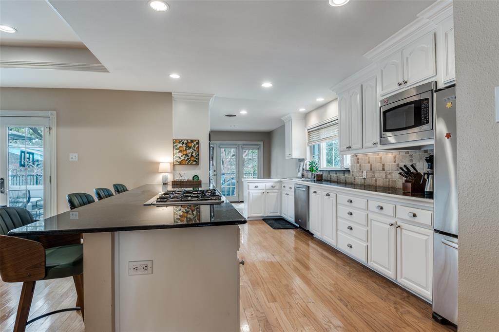 7242 Alexander Drive Dallas, TX 75214 - Photo 9 of 26