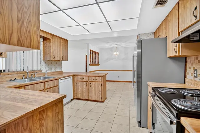 $299,900 | 912 Sylva Avenue, Orange City, FL 32763