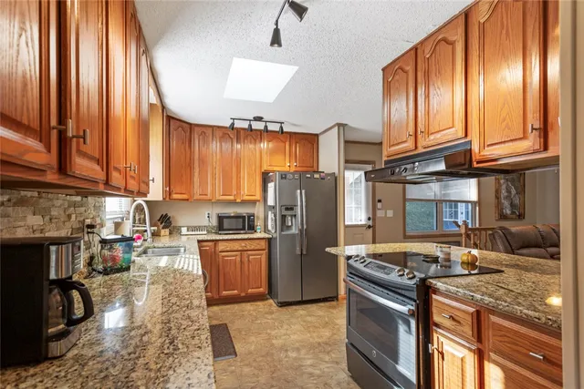 $549,900 | 130 Greenbrier Road, Salem, SC 29676