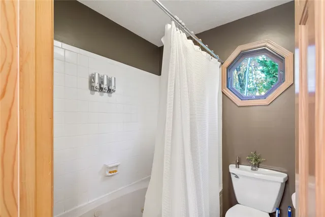 $549,900 | 130 Greenbrier Road, Salem, SC 29676