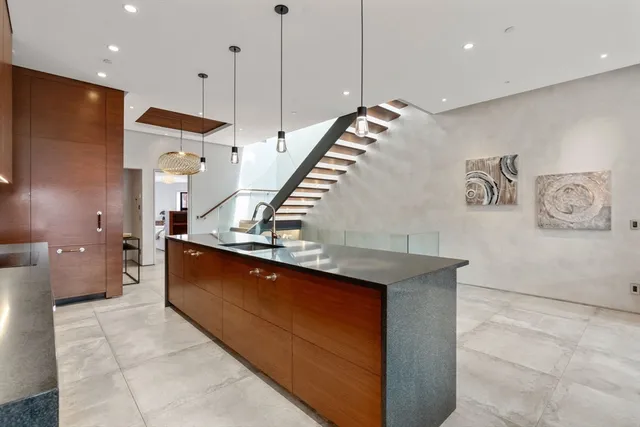 a view of entryway and hall