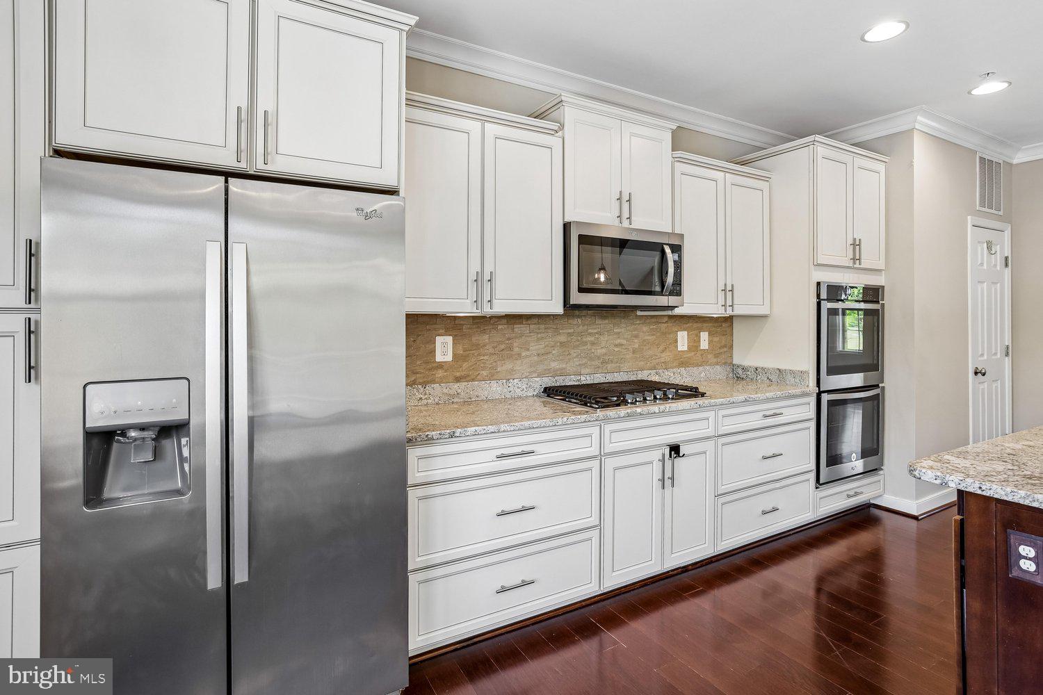 14010 Fox Hill Road Sparks Glencoe, MD 21152 - Photo 8 of 57 Stainless appliances, 2 pantries