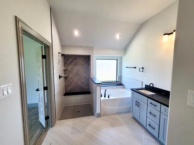 $446,990 | 906 Maxine Drive, Athens, TX 75751