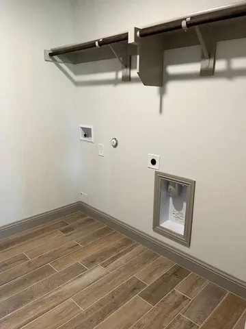 $446,990 | 906 Maxine Drive, Athens, TX 75751