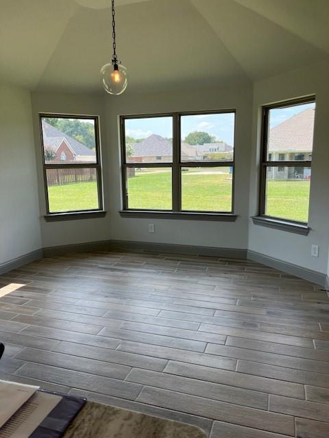 906 Maxine Drive Athens, TX 75751 - Photo 36 of 40 Bay window with unique ceiling